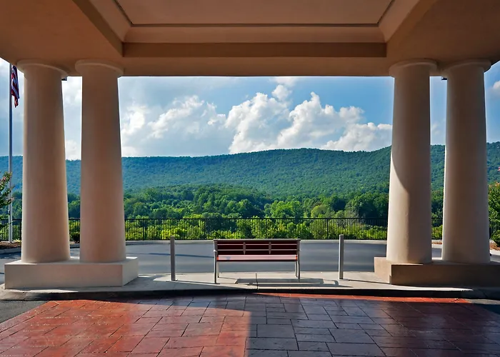 Holiday Inn Express Hotel & Suites Harriman By Ihg