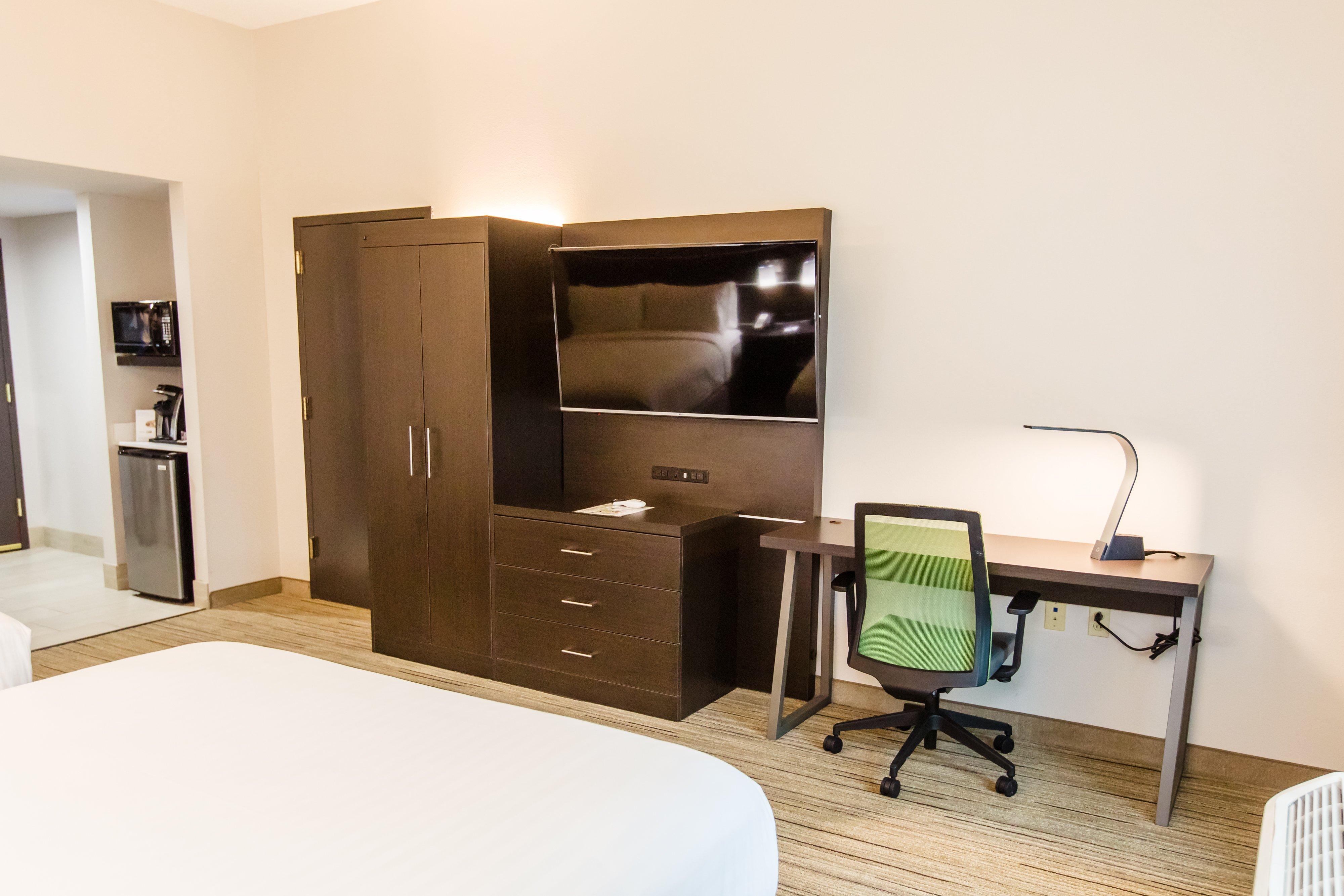 Express & By Ihg