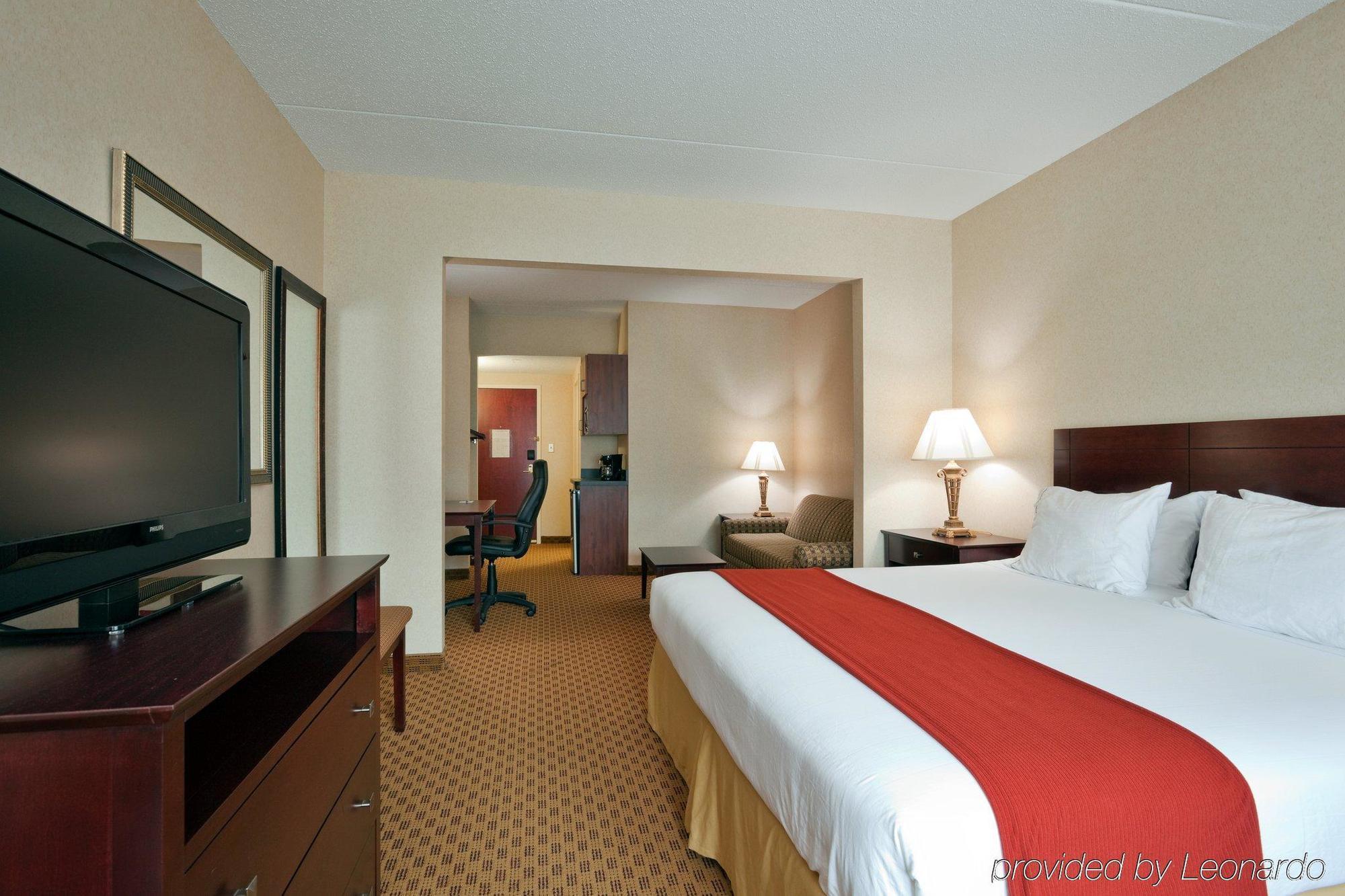 Express & By Ihg