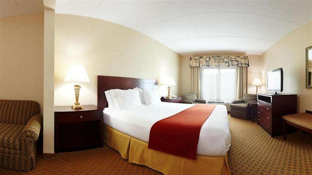 Hotel Express & By Ihg