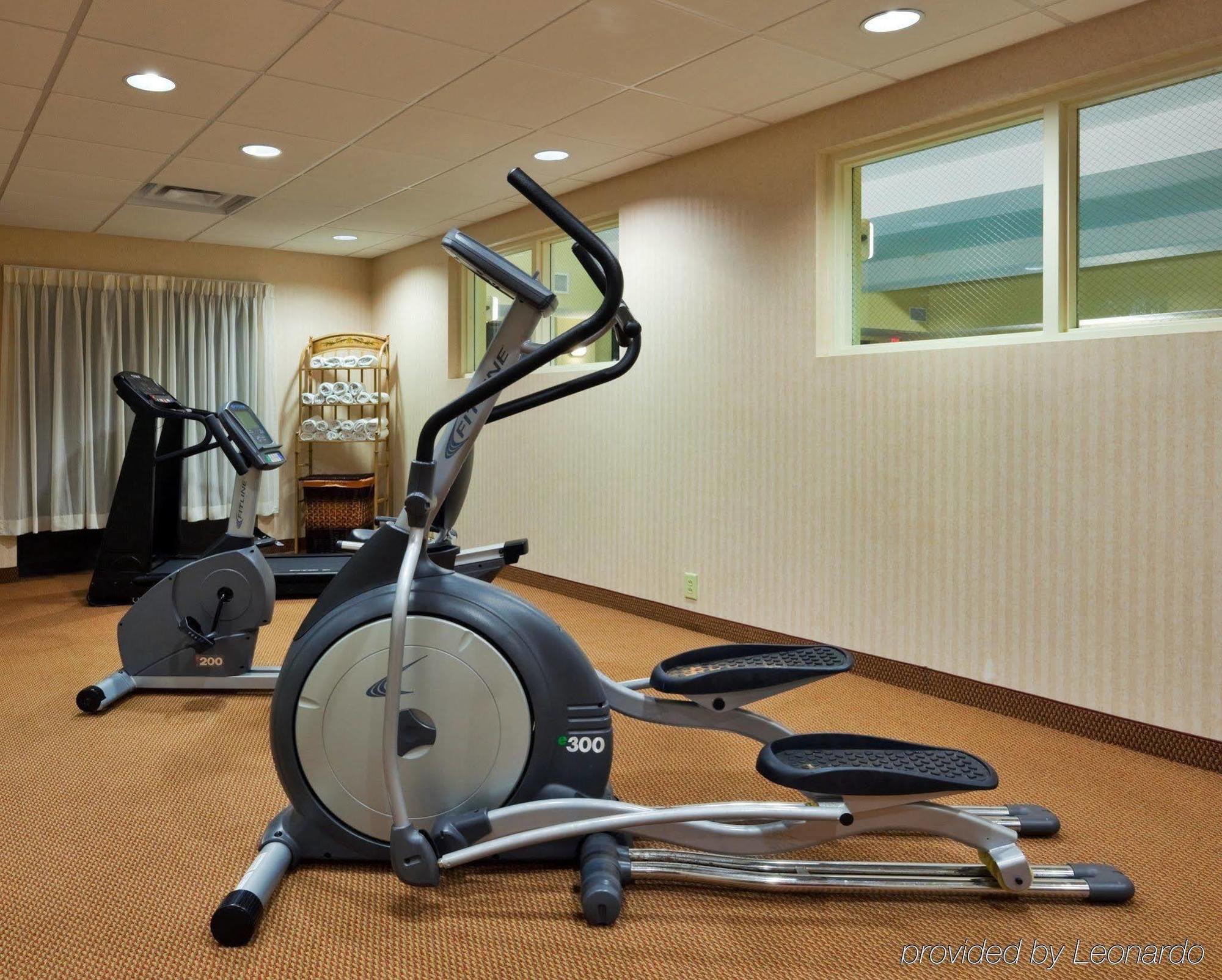Hotel Express & By Ihg 2*